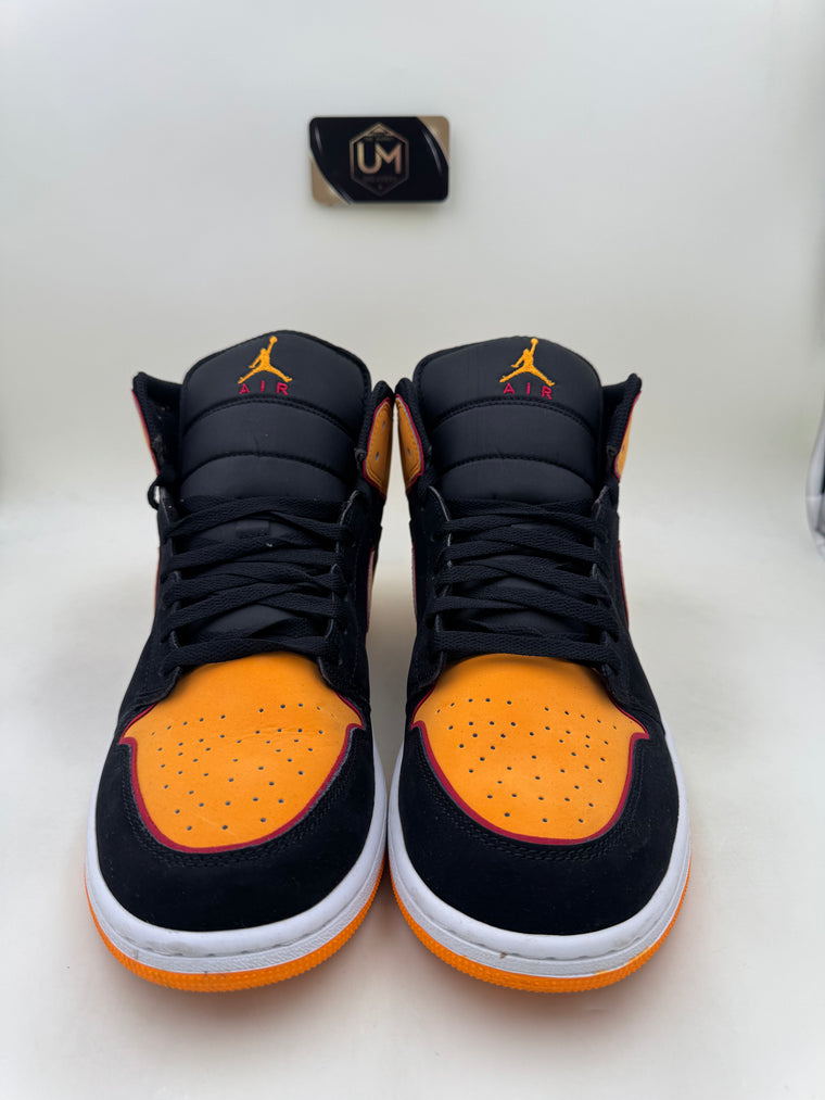 Jordan 1 Mid SE ‘Vivid Orange’
