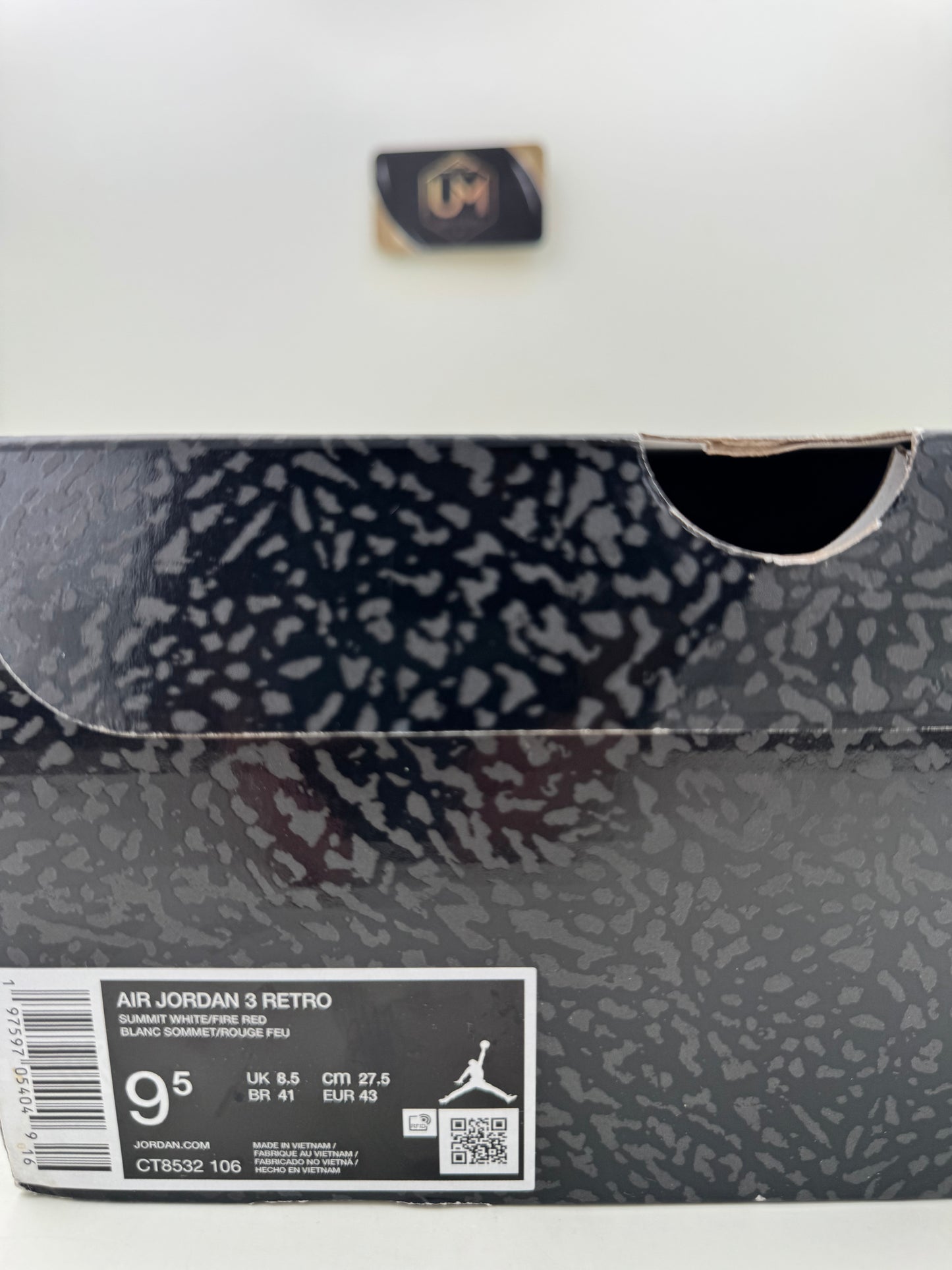 Jordan 3 ‘Cement Grey’ | Size 9.5