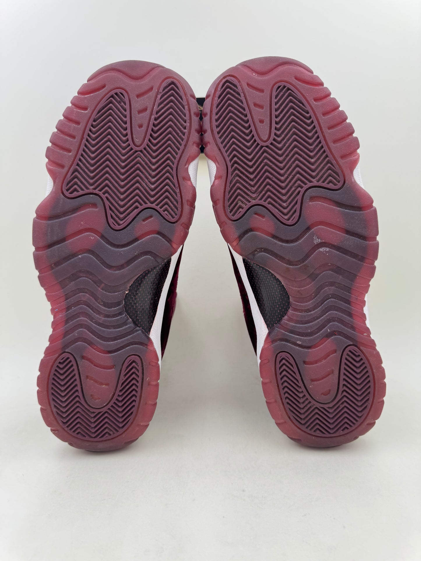 Jordan 11 Heiress ‘Velvet’ | Size 9
