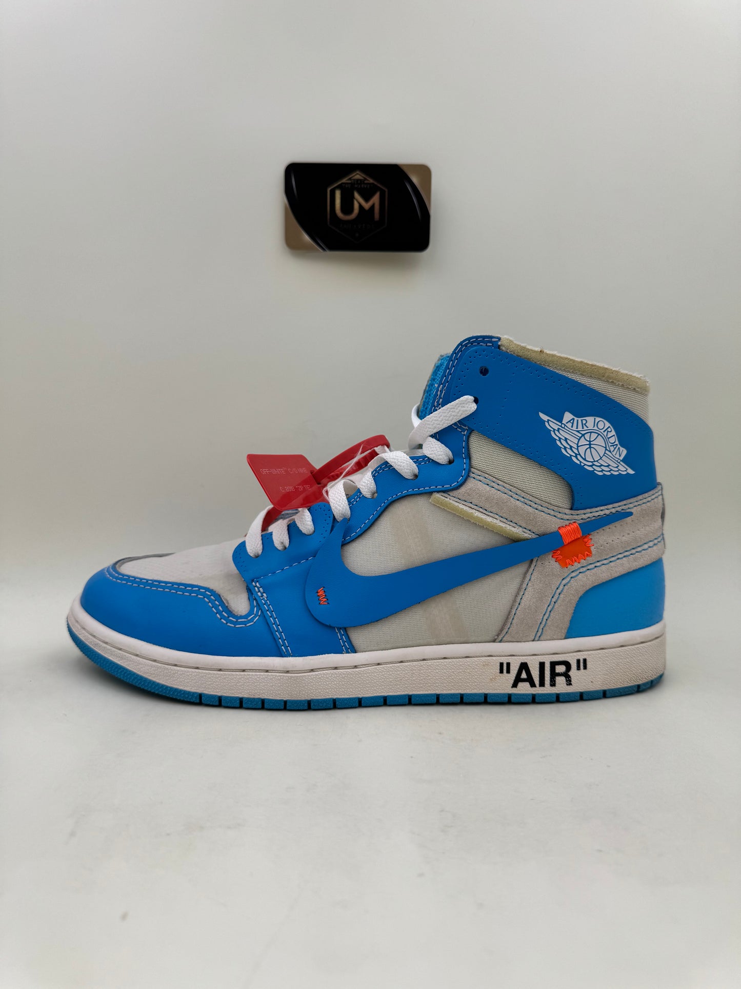 Off-White x Jordan 1 High ‘UNC’ | Size 11