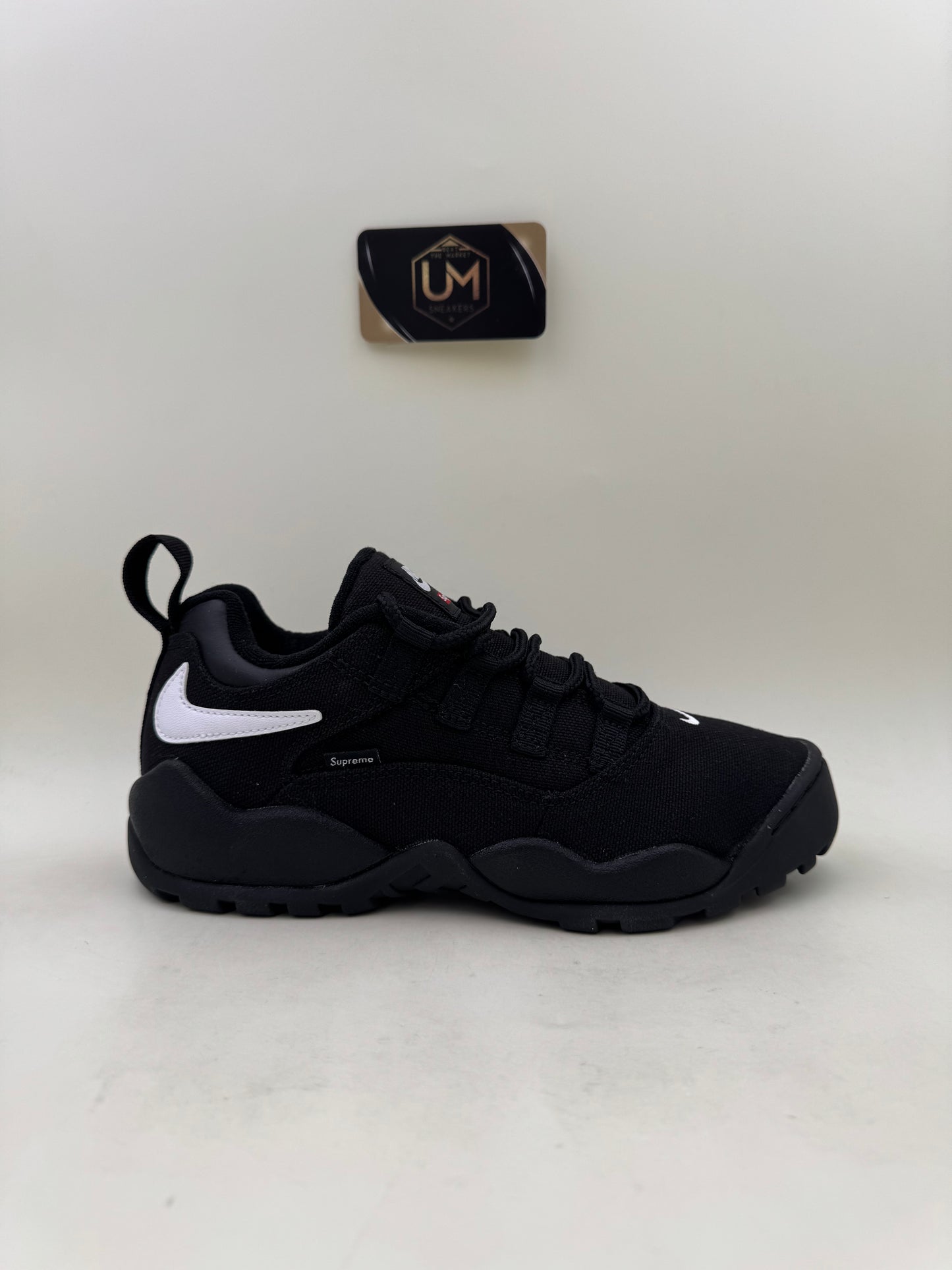 Nike Supreme x Darwin Low SB ‘Black’ | Size 7