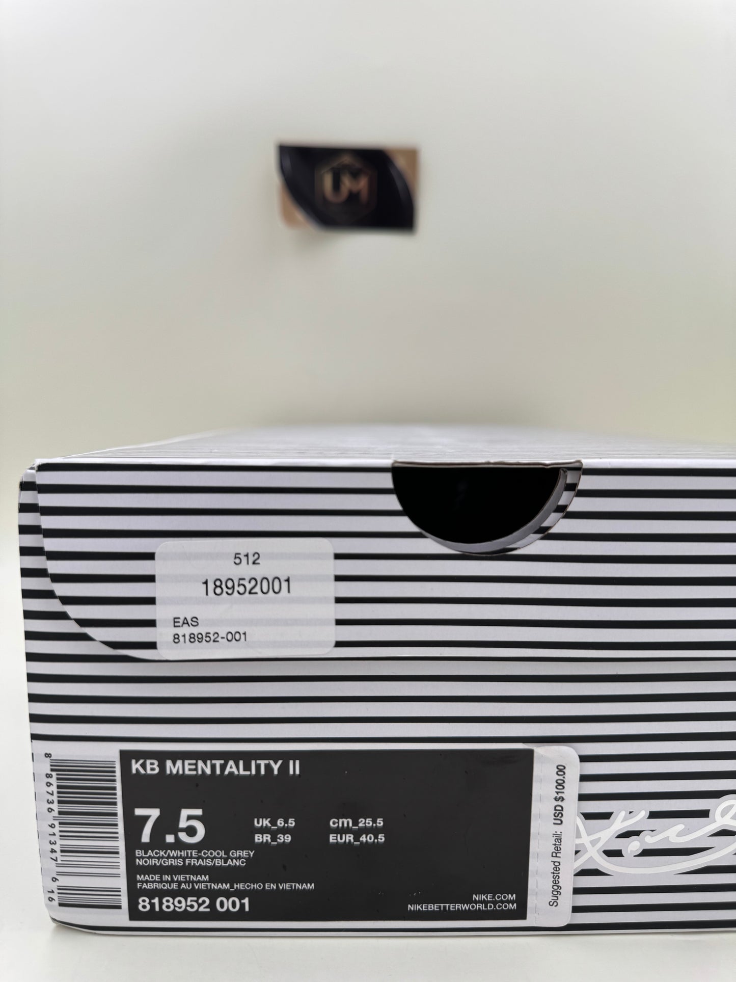 Nike KB Mentality 2 | Size 7.5