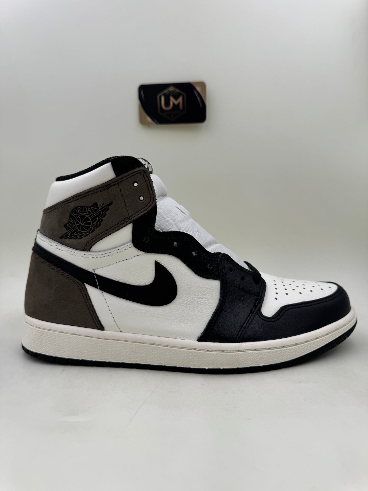 Jordan 1 High ‘Dark Mocha’ | Size 9.5