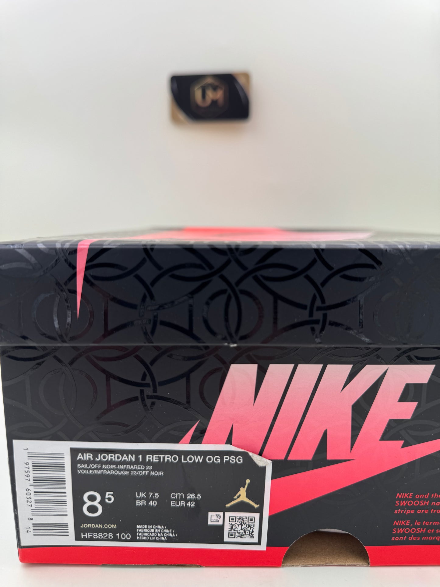 Paris Saint-Germain x Jordan 1 Low 'Sail Pink Oxford' | Size 8.5