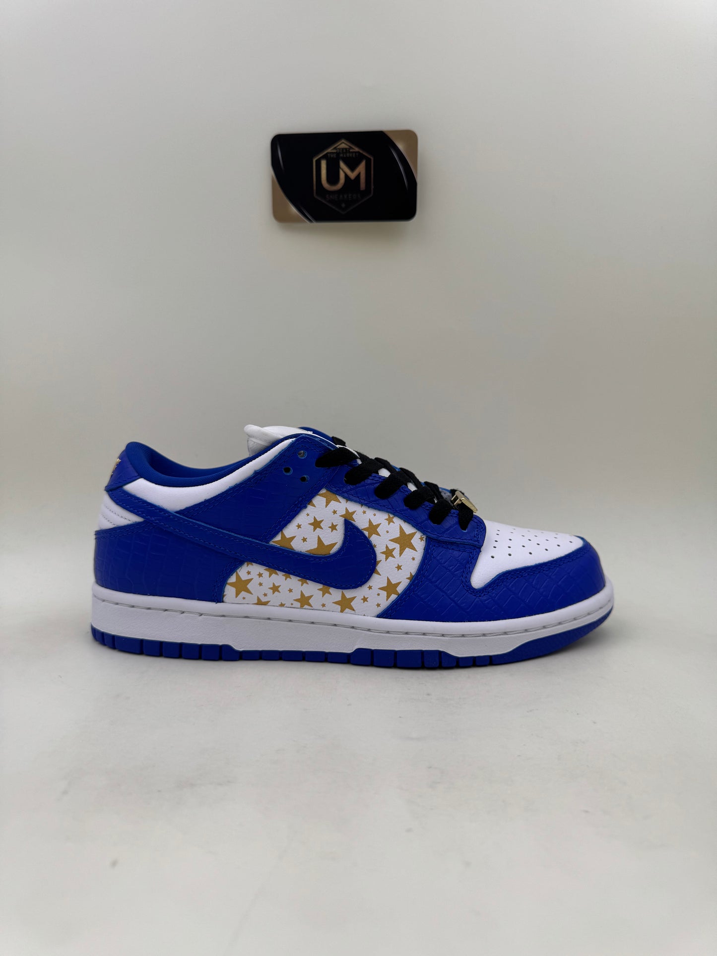 Supreme x Nike Dunk Low SB QS 'Hyper Royal' | Size 6.5