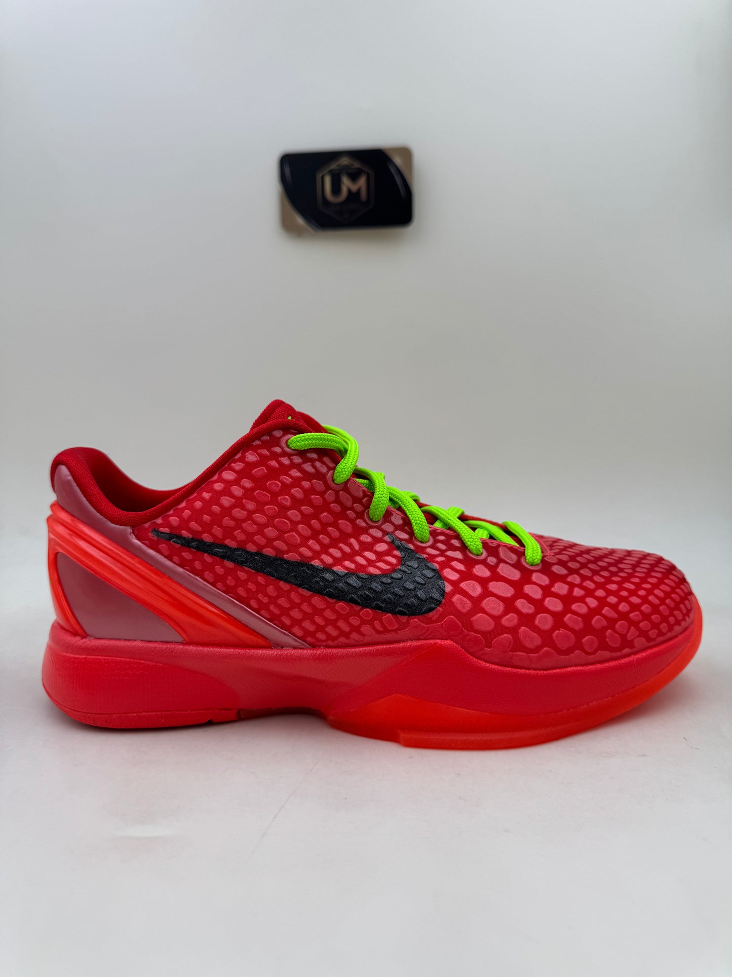 Nike Kobe 6 ‘Reverse Grinch’ | Size 6Y