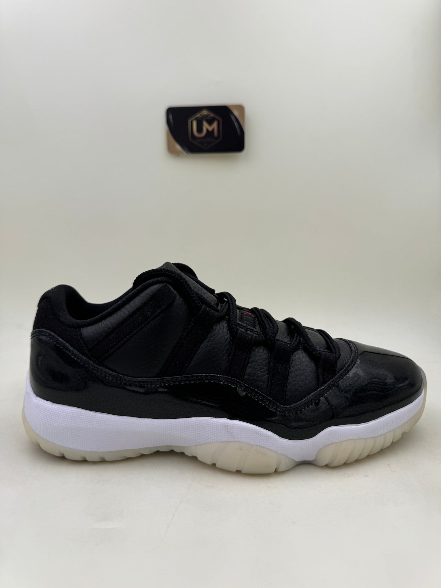 Jordan 11 Low ‘72-10’ | Size 9.5