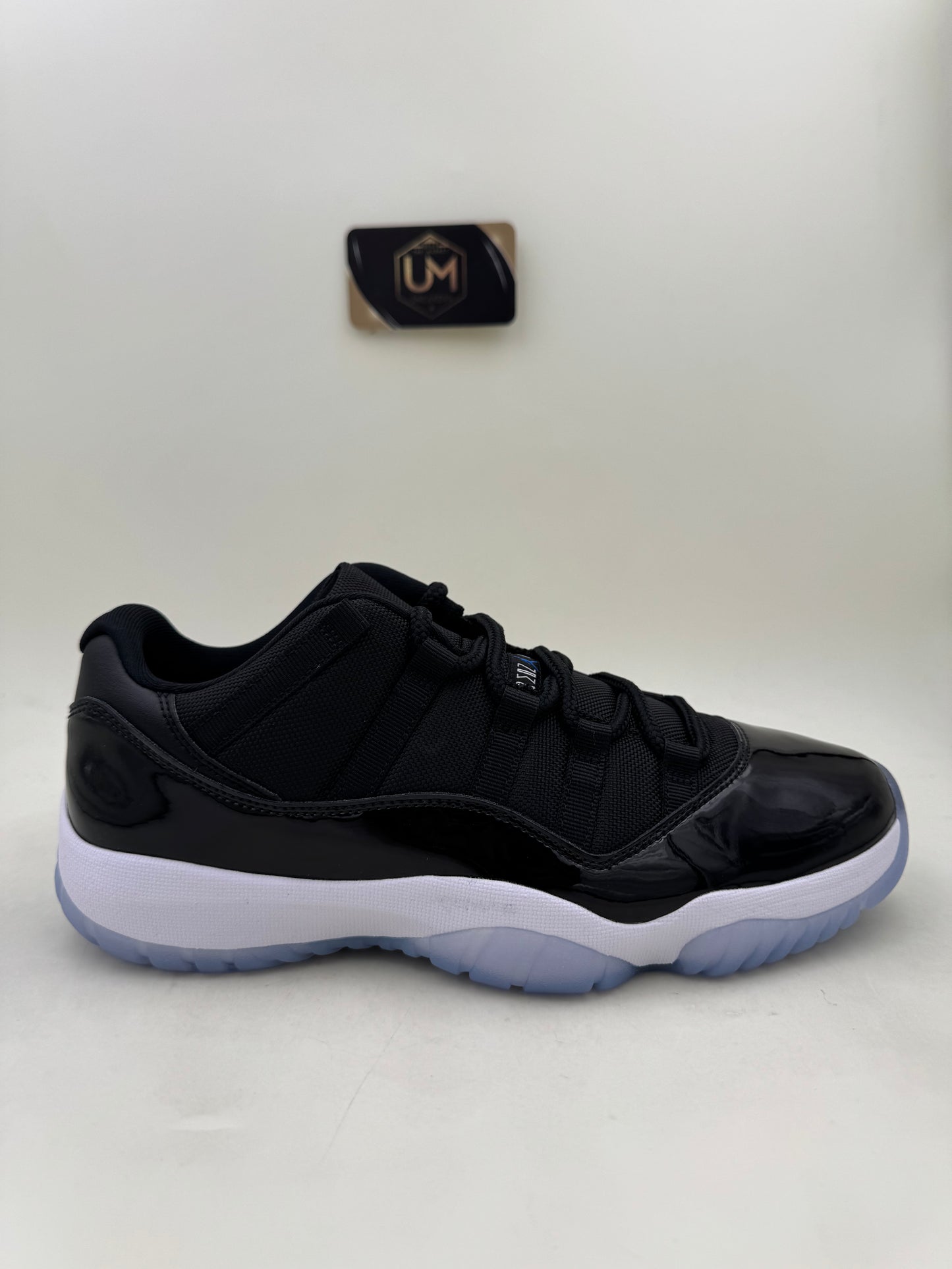 Jordan 11 Low ‘Space Jam’ | Size 9.5