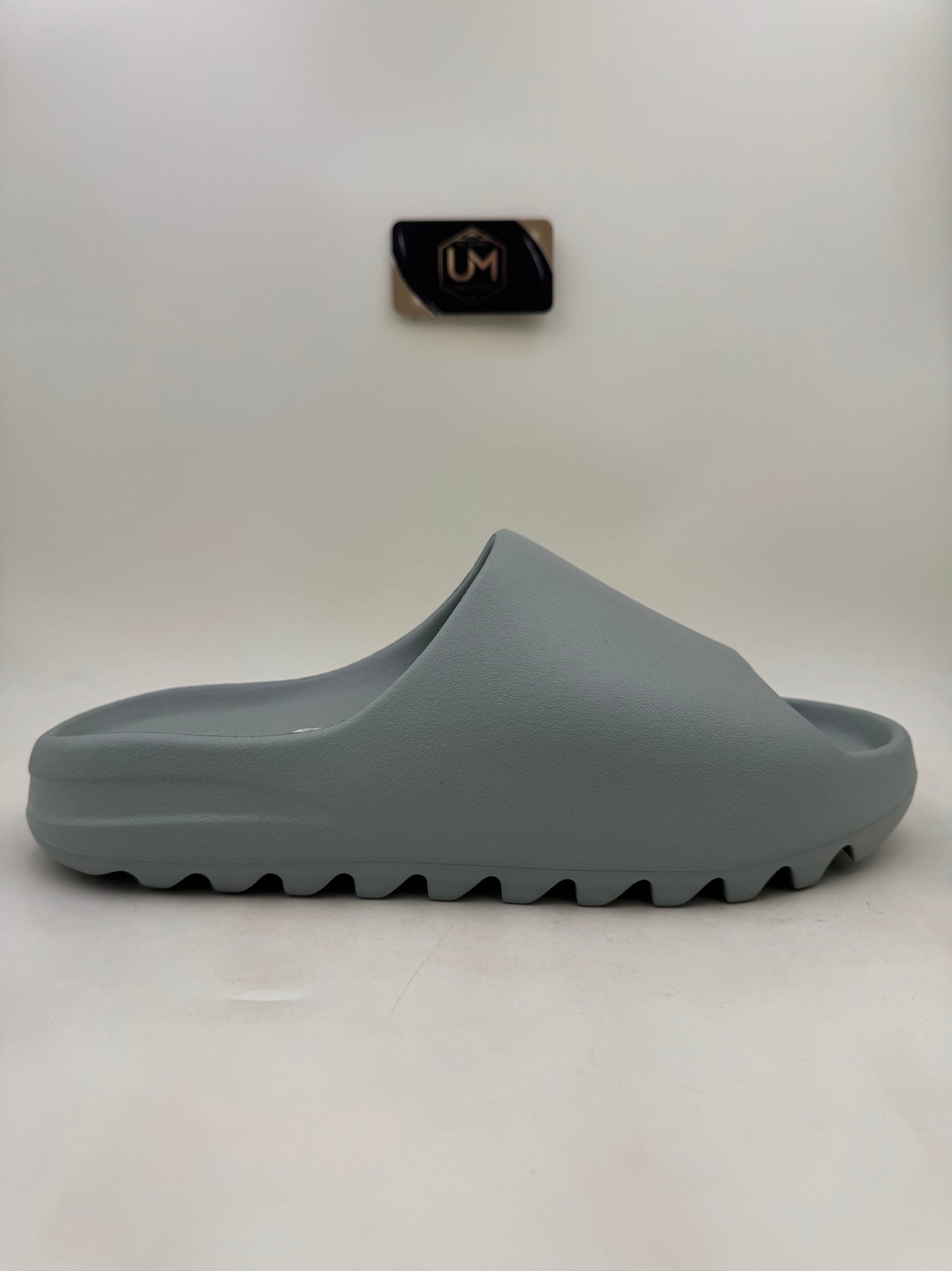 Yeezy Slides ‘Salt’ | Size 13
