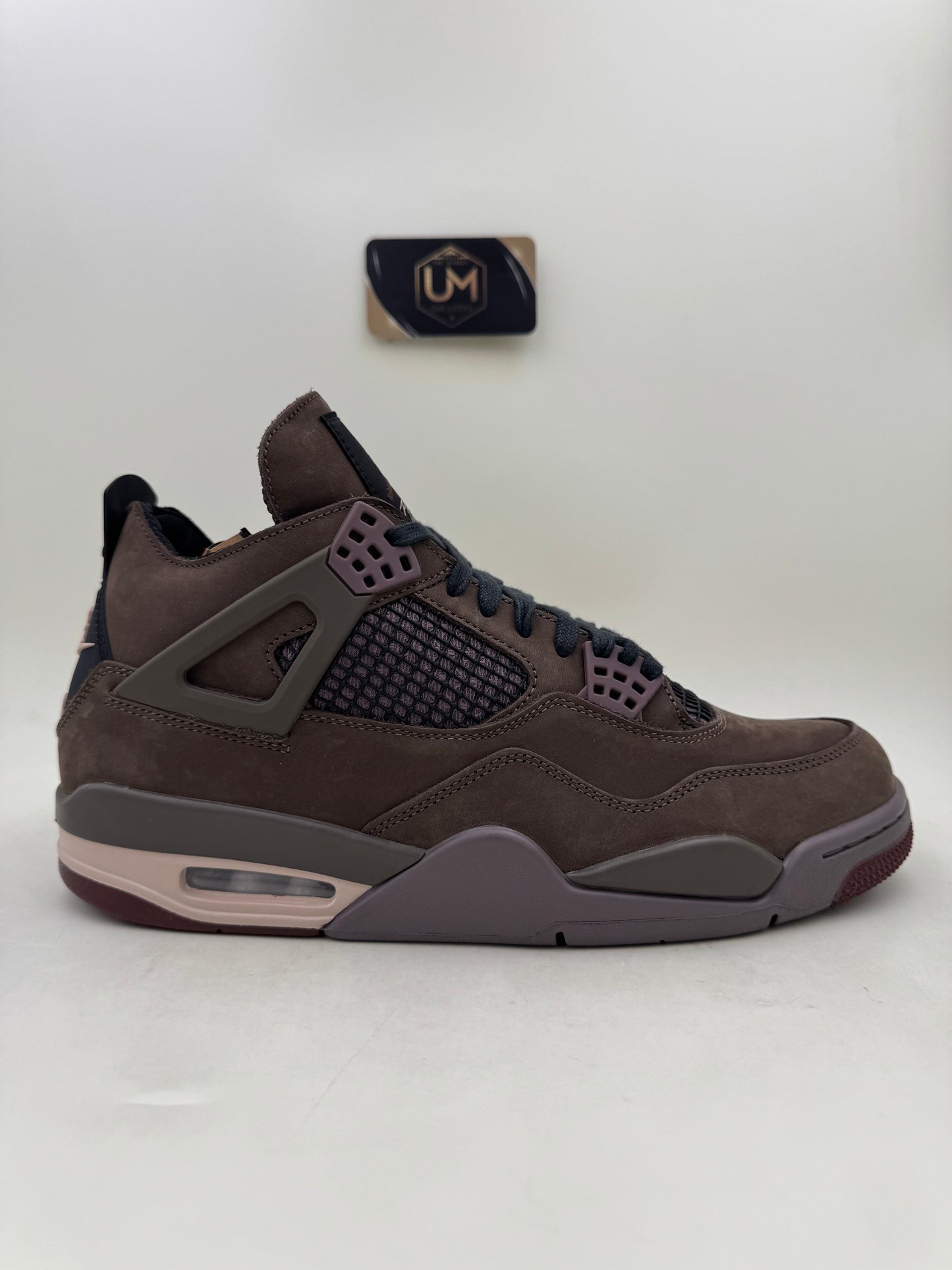 A Ma Maniére x Jordan 4 ‘Dark Mocha’ | Size 10.5M