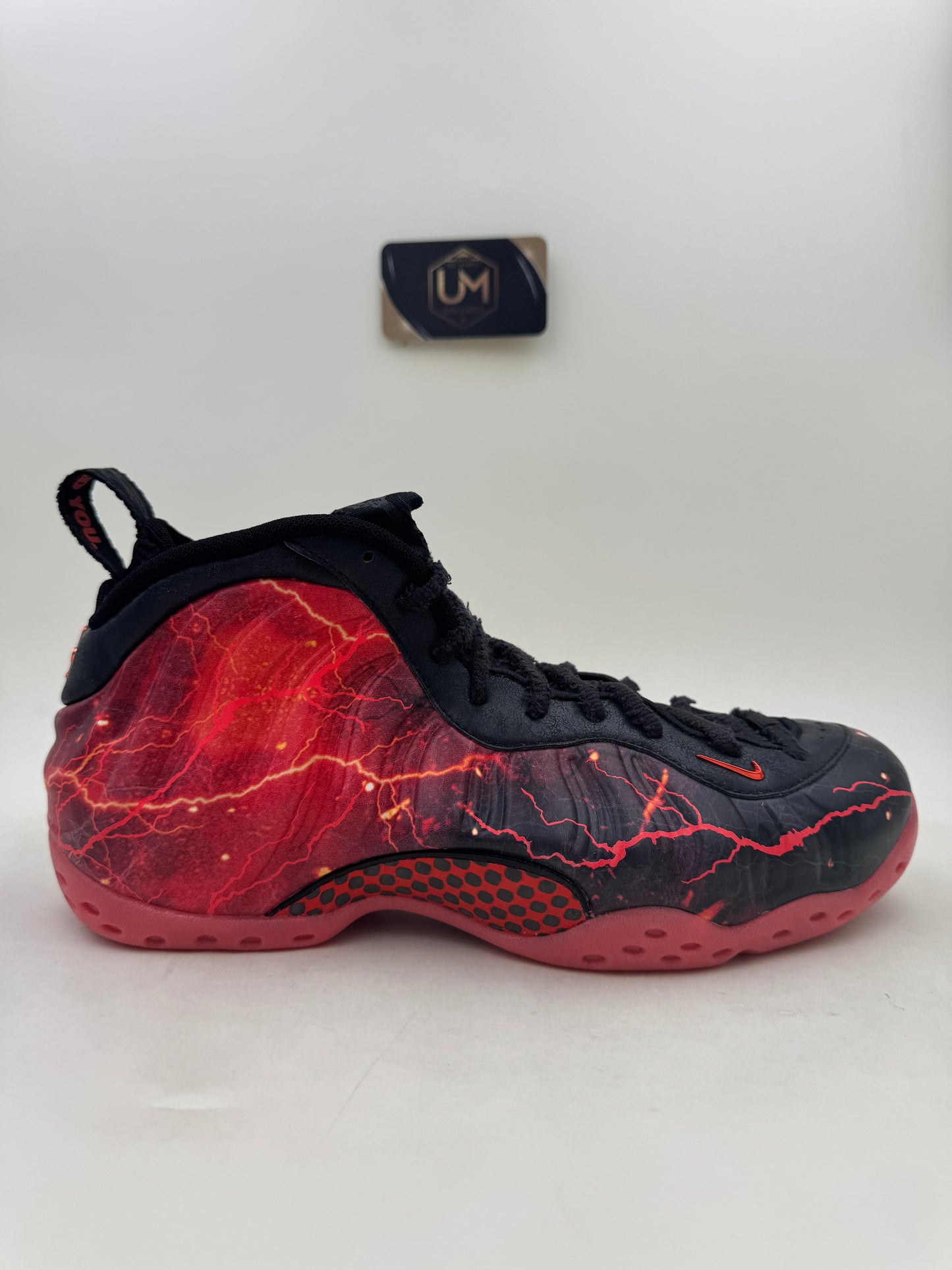 Stranger Things x Nike Foamposite One Premium QS 'Black Bright Crimson' | Size 8.5