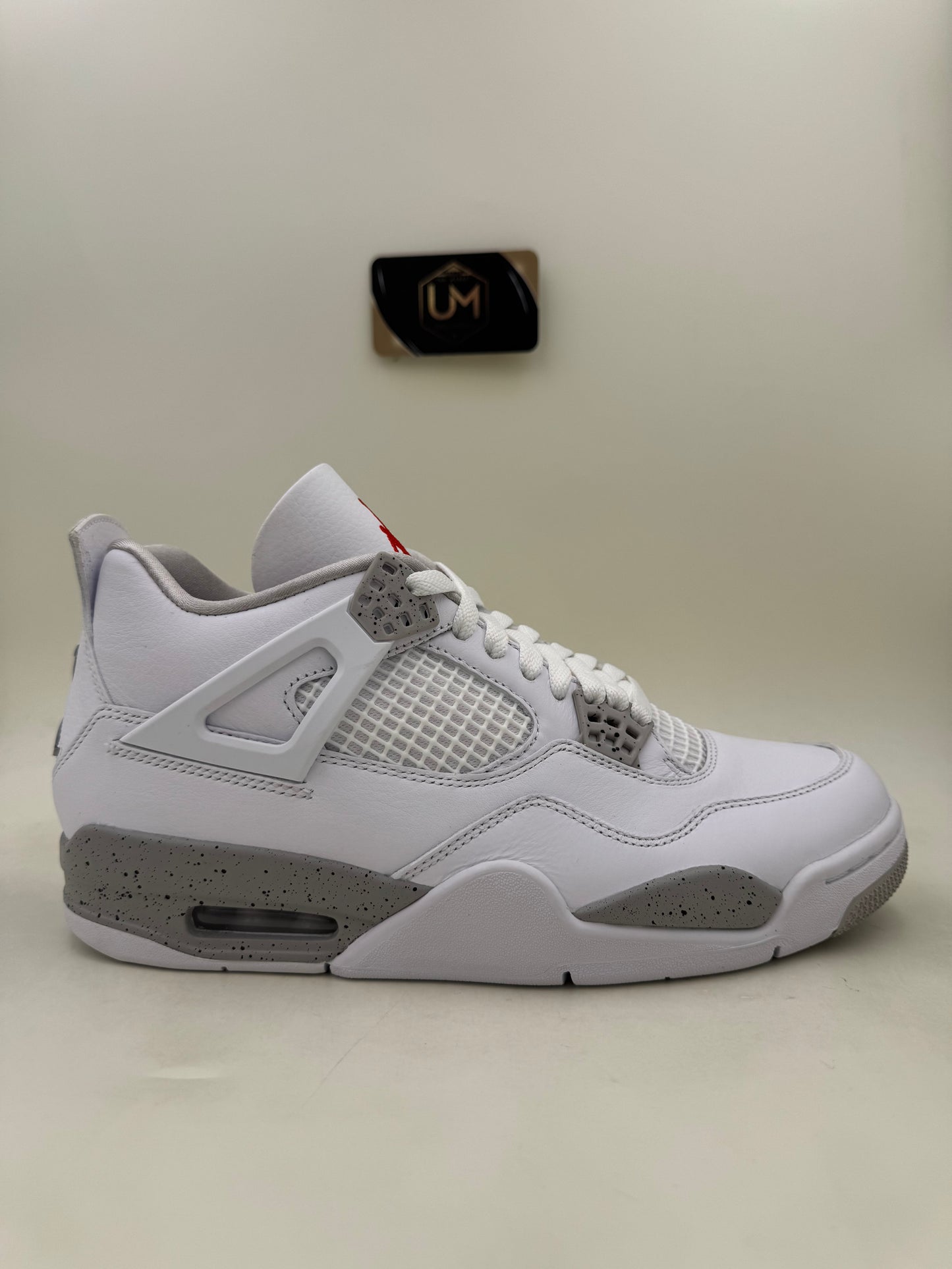 Jordan 4 ‘White Oreo’ | Size 8.5