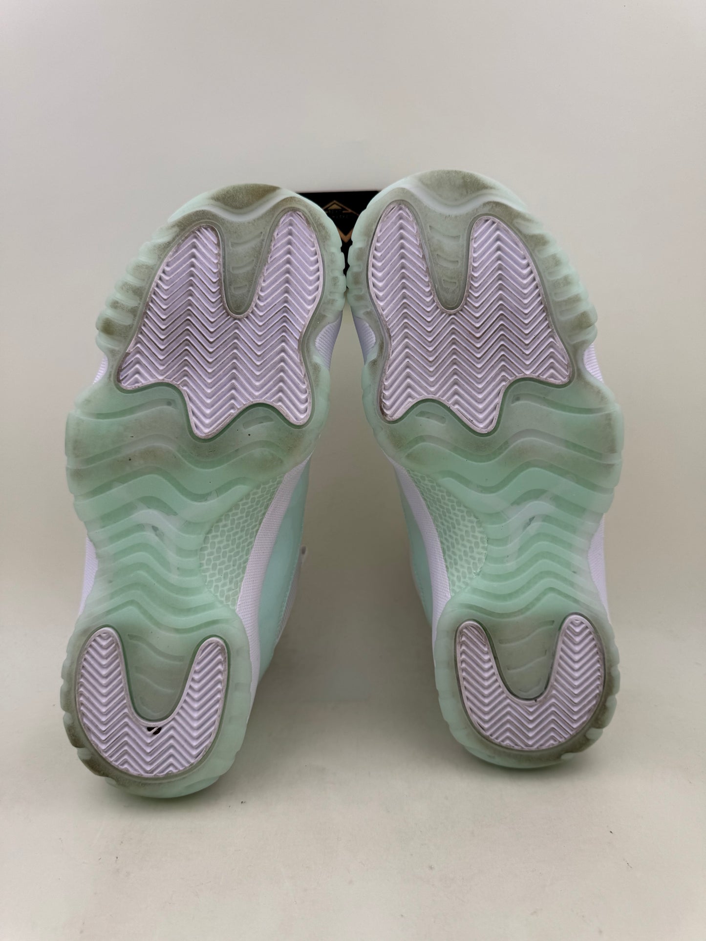 Jordan 11 Low ‘Igloo’ | Size 8Y