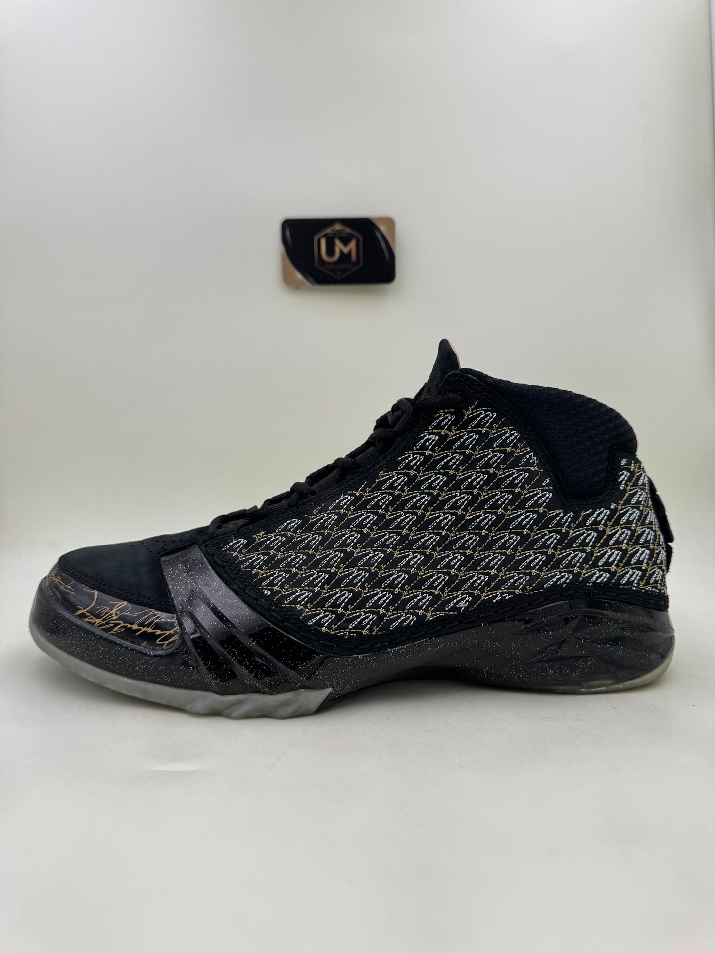 Trophy Room x Jordan 23 ‘Black’ | Size 11.5