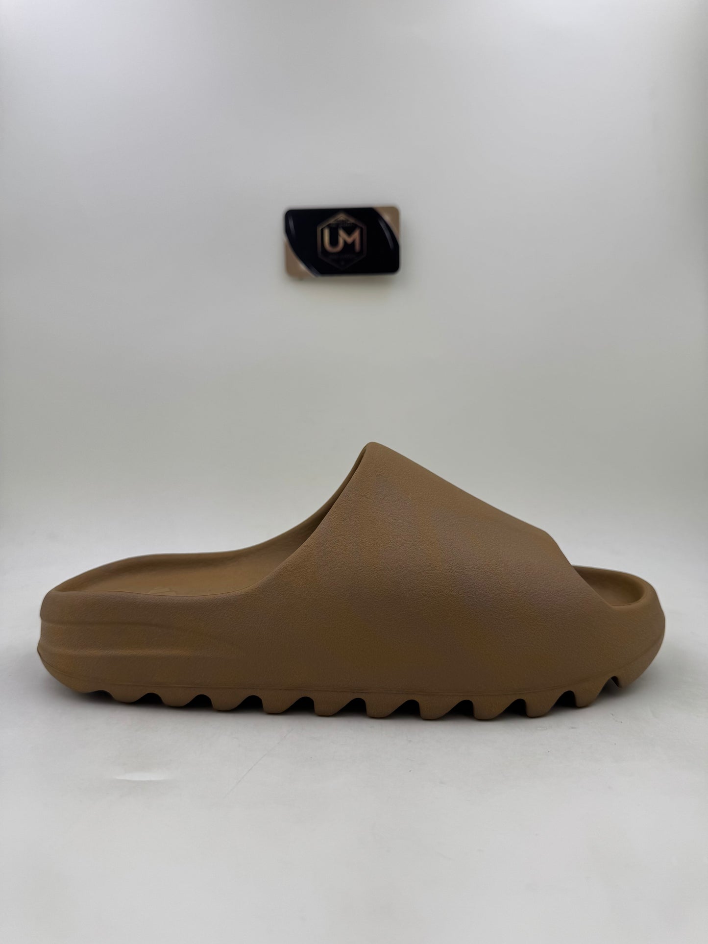 Yeezy Slides ‘Ochre’ | Size 9