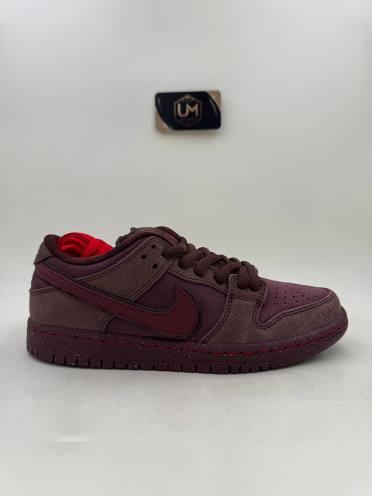 Nike Dunk Low Premium SB ‘City of Love Collection - Burgundy Crush’ | Size 4