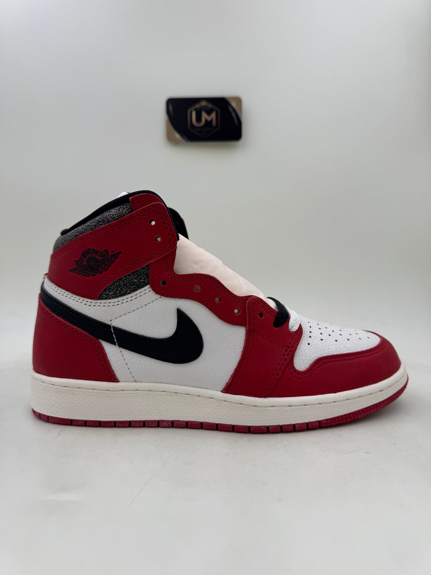 Jordan 1 High ‘Chicago Lost & Found’ | Size 6.5Y