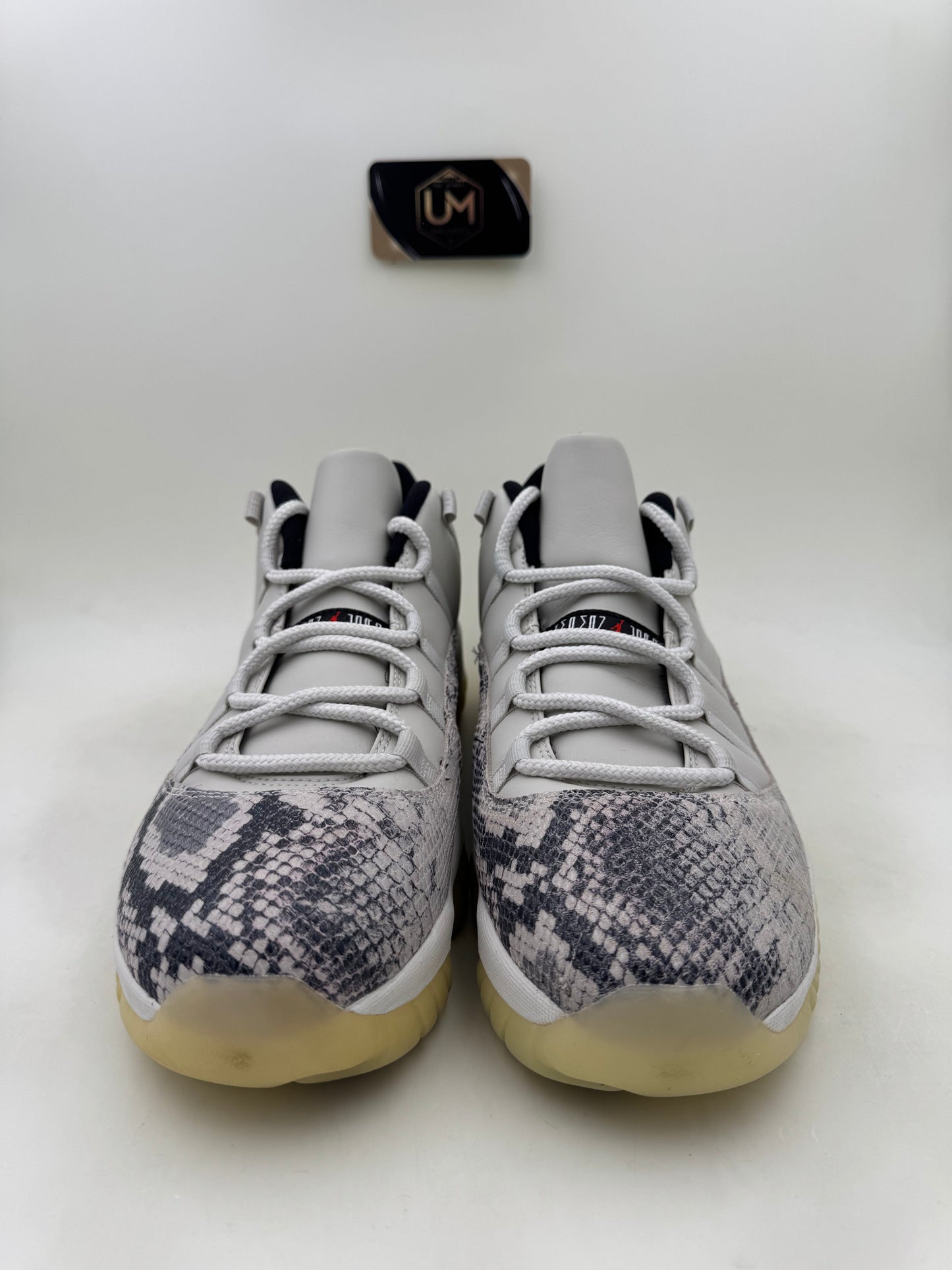 Jordan 11 Low ‘Light Bone Snakeskin’ | Size 14