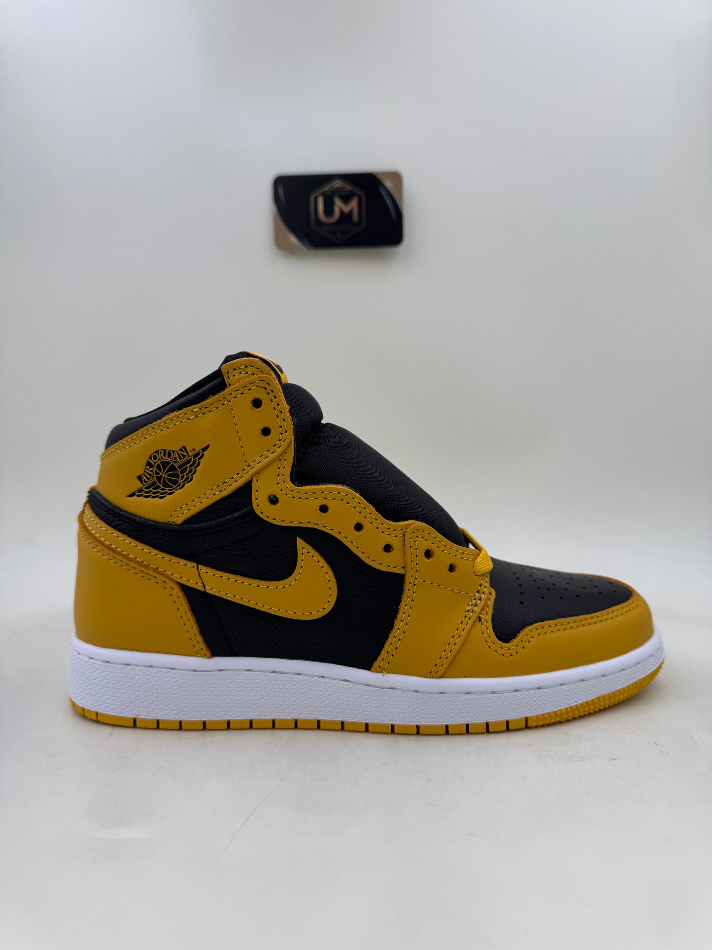 Jordan 1 High ‘Pollen’ | Size 5.5Y