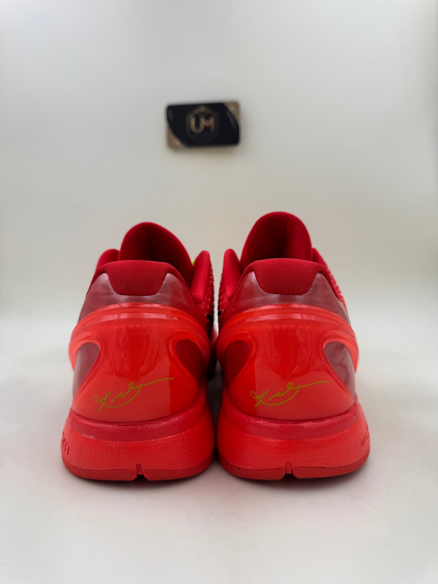 Nike Kobe 6 ‘Reverse Grinch’ | Size 9.5