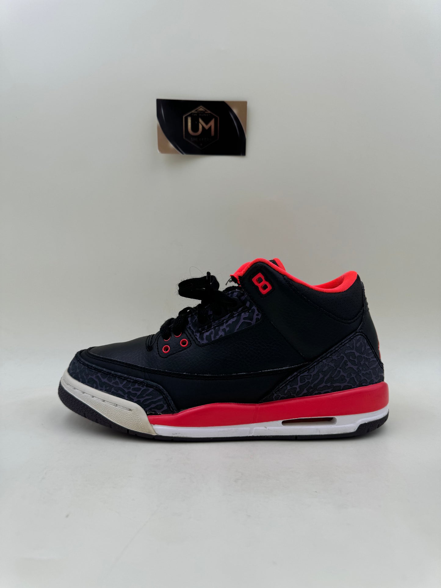 Jordan 3 ‘Crimson’ | Size 6Y