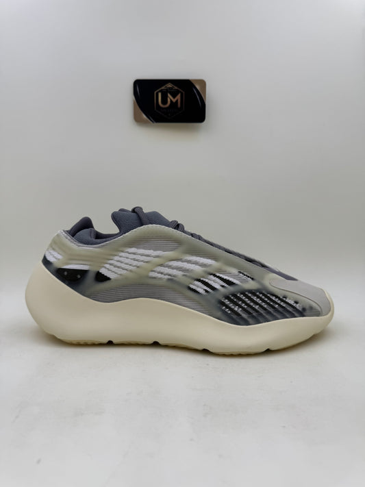 Yeezy 700 V3 ‘Fade Salt’ | Size 10.5