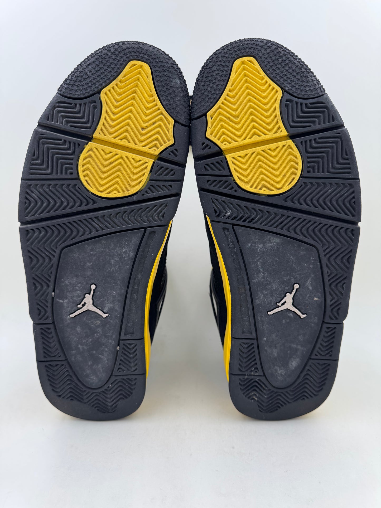 Jordan 4 ‘Thunder’ 2023 | Size 10.5