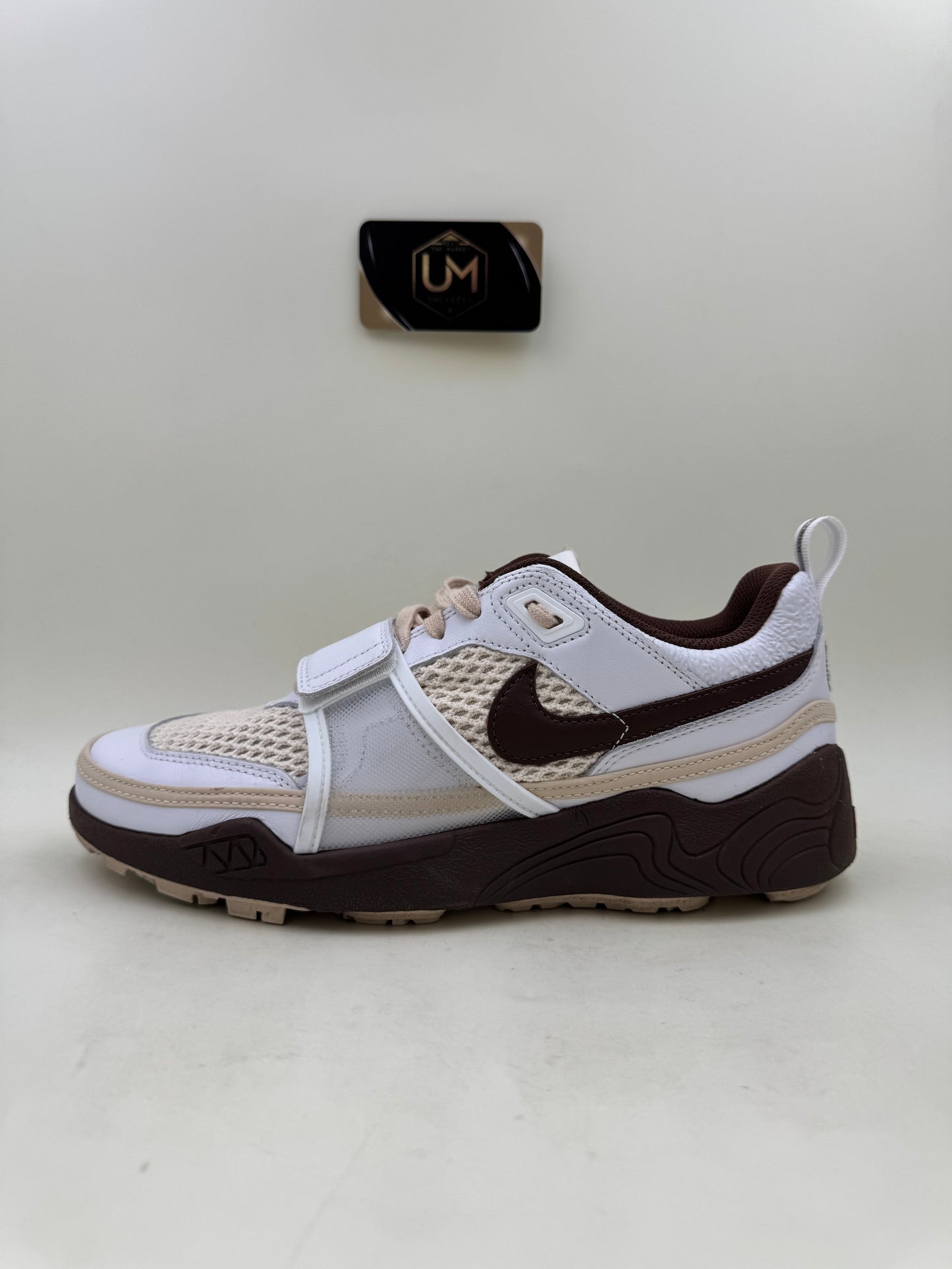 Travis Scott x Field Jaxx 'Light Chocolate' | Size 9