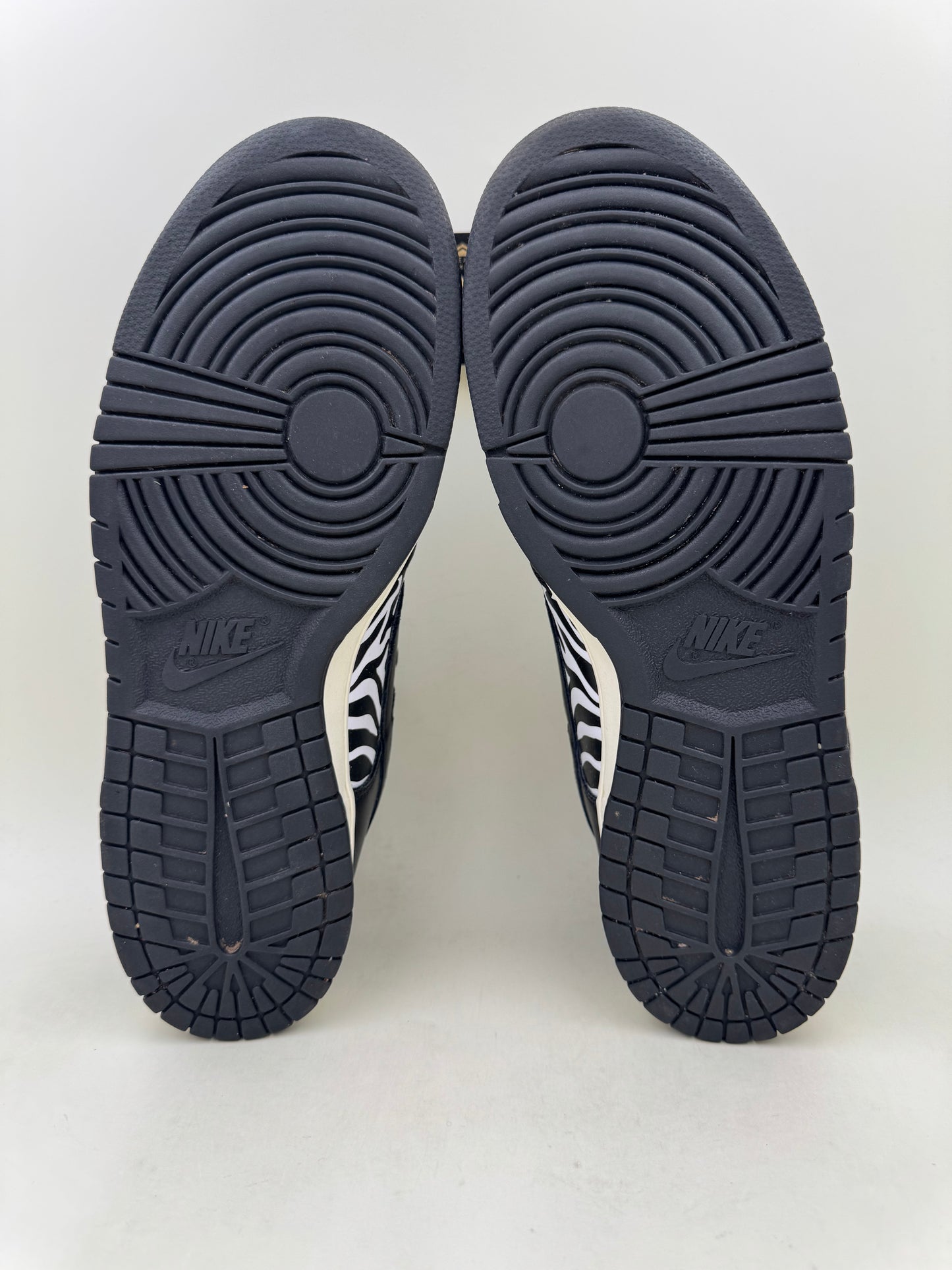 Quartersnacks x Dunk Low SB ‘Little Debbie’s Zebra Cakes’ | Size 11