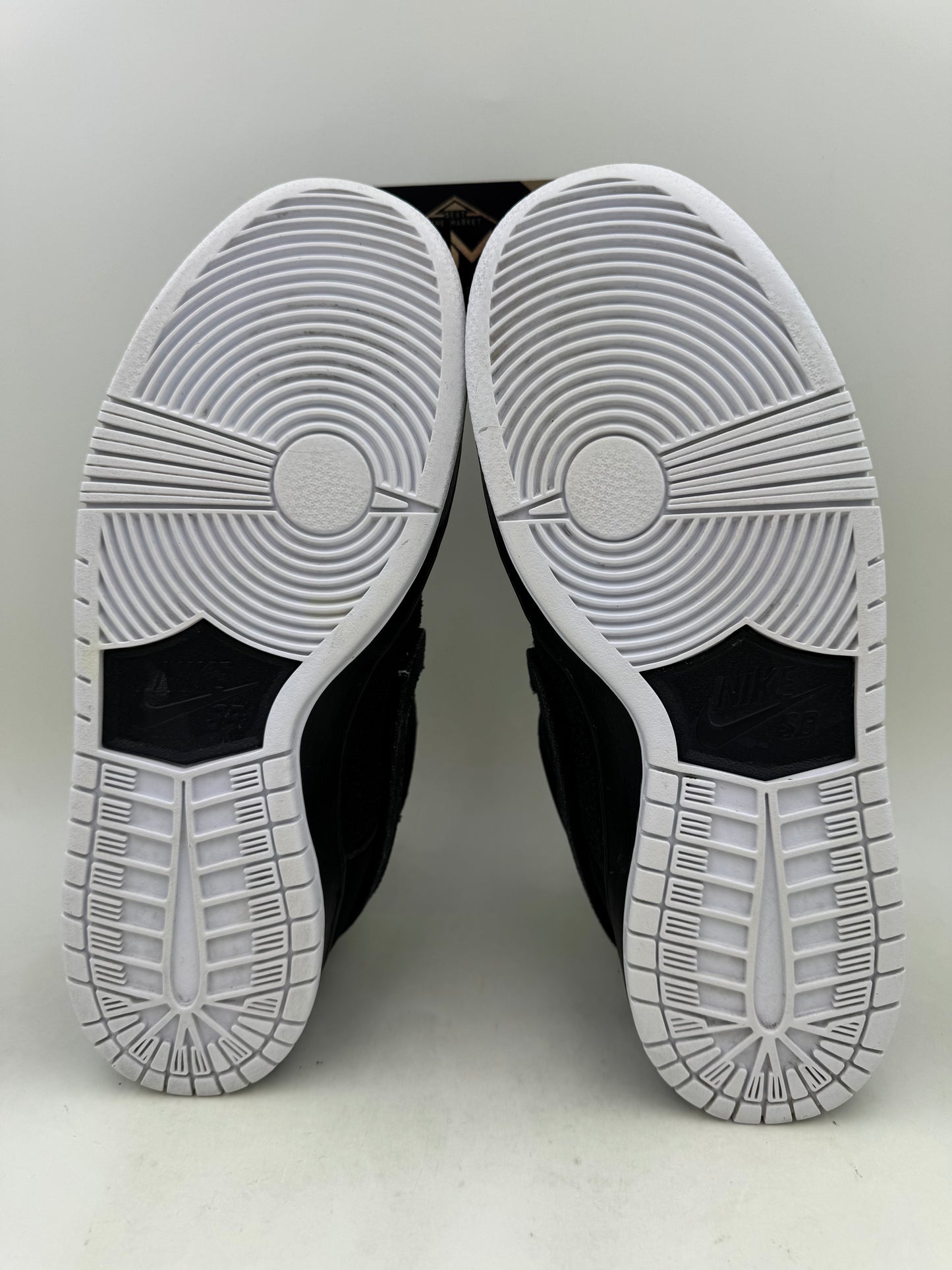 Gnarhunters x Nike Dunk Low SB ‘Black’ | Size 8.5