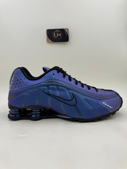 Nike Shox R4 ‘Iridescent’ | Size 10