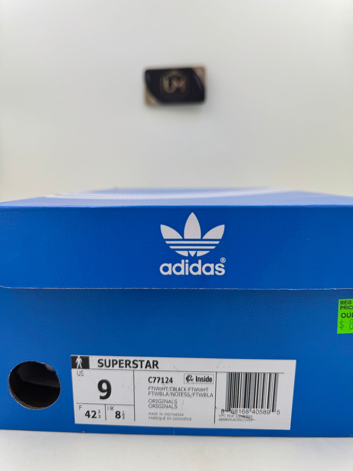 Adidas Superstar ‘White Black’ | Size 9