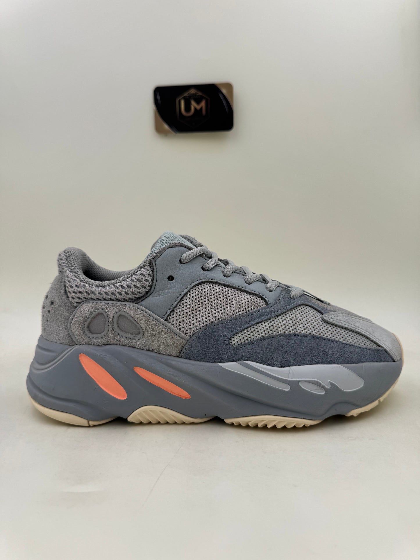 Yeezy 700 ‘Inertia’ | Size 6