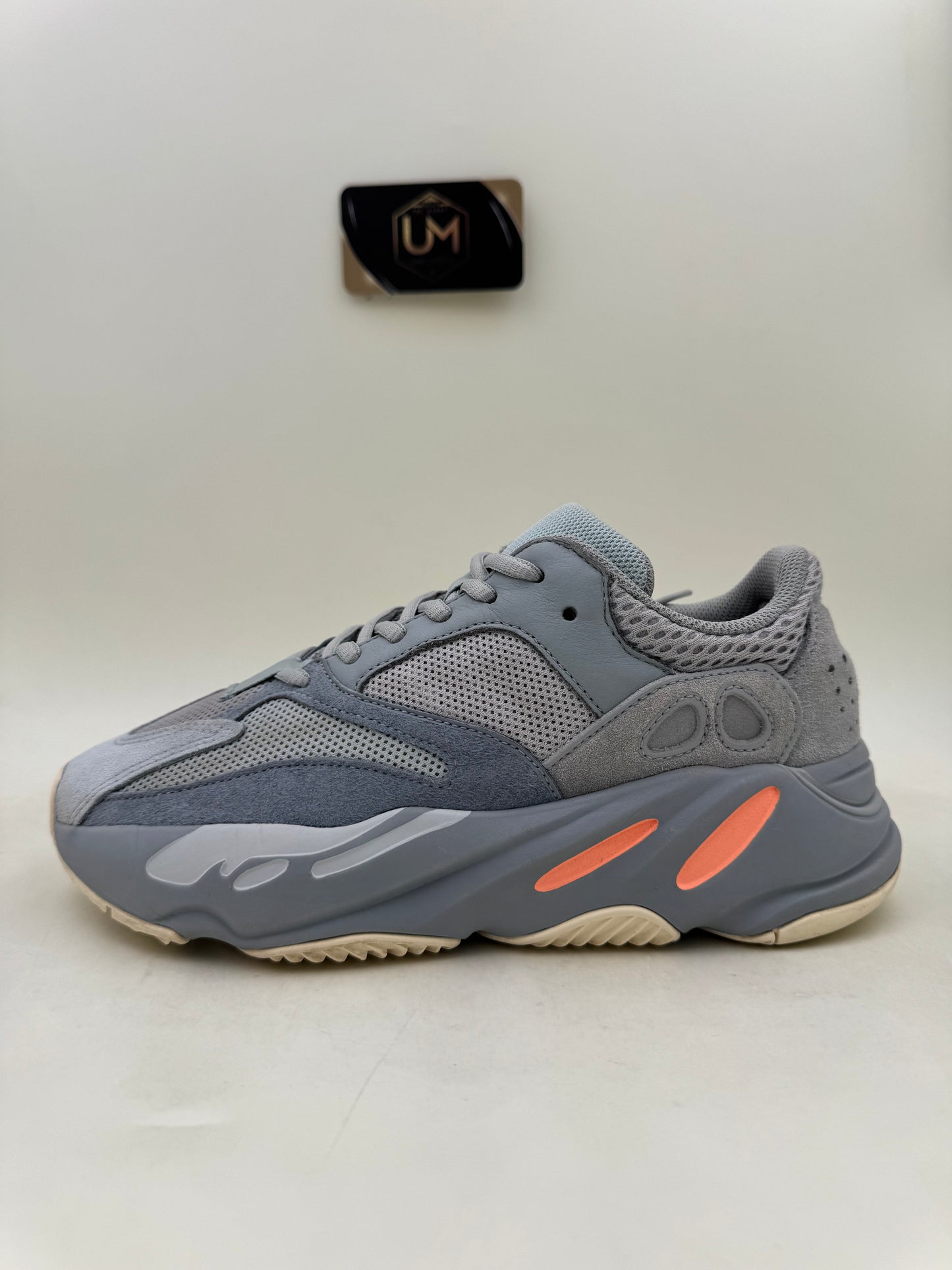 Yeezy 700 ‘Inertia’ | Size 6