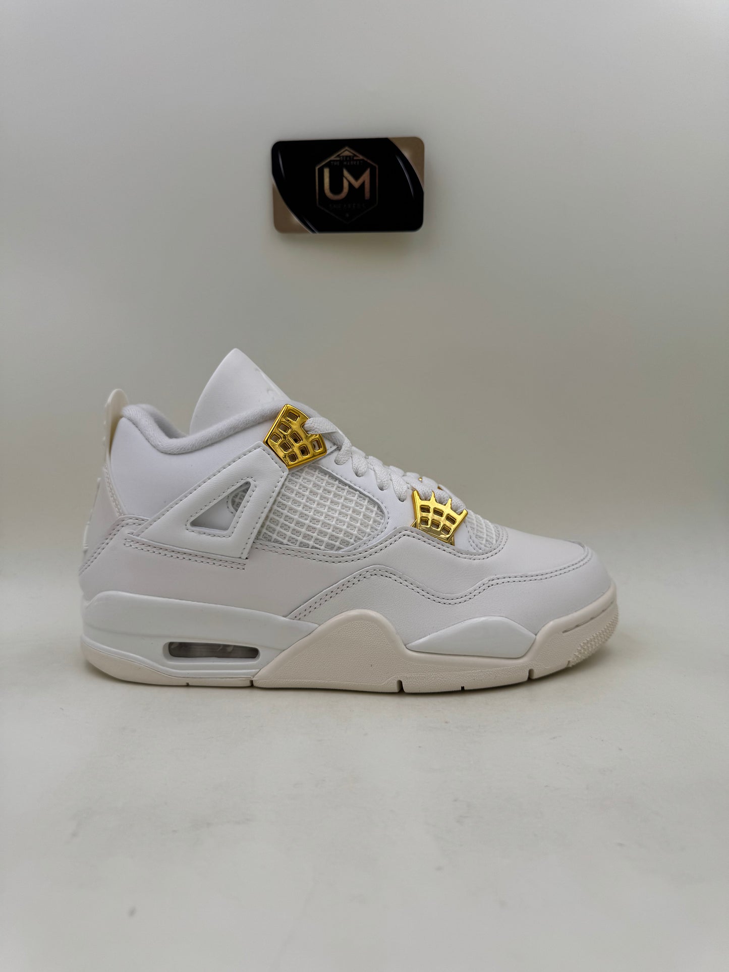 Jordan 4 'Metallic Gold' | Size 7