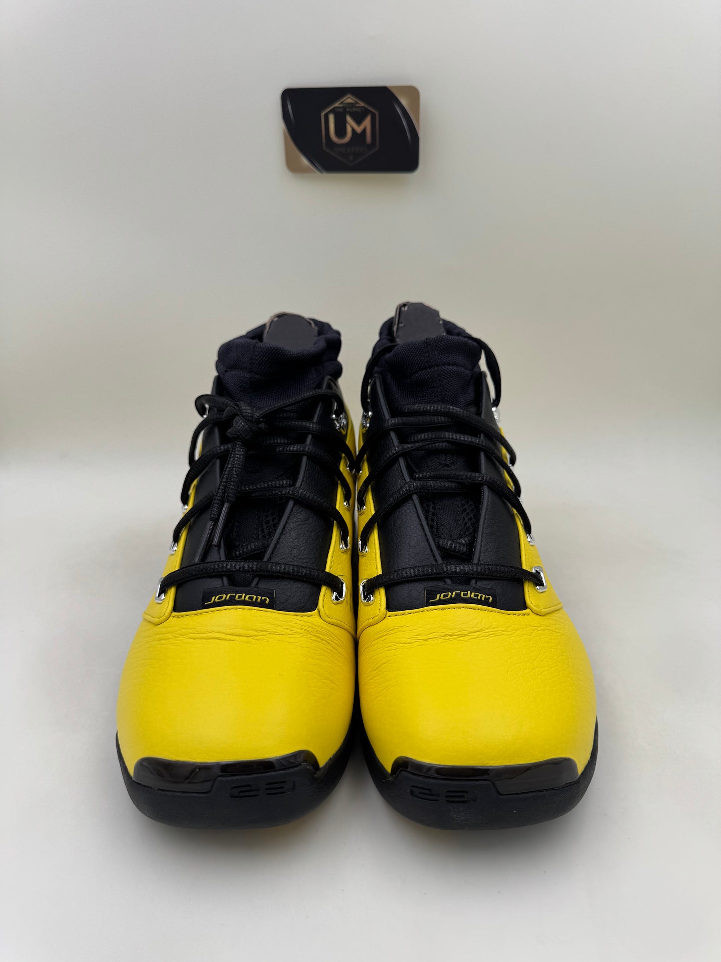 SoleFly x Jordan 17 Low 'Reverse Lightning' | Size 9.5