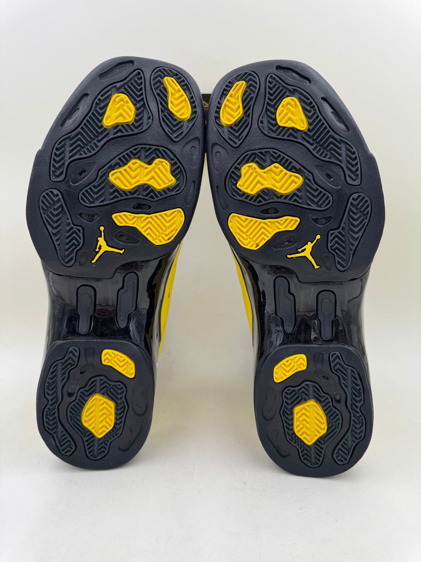 SoleFly x Jordan 17 Low 'Reverse Lightning' | Size 9.5