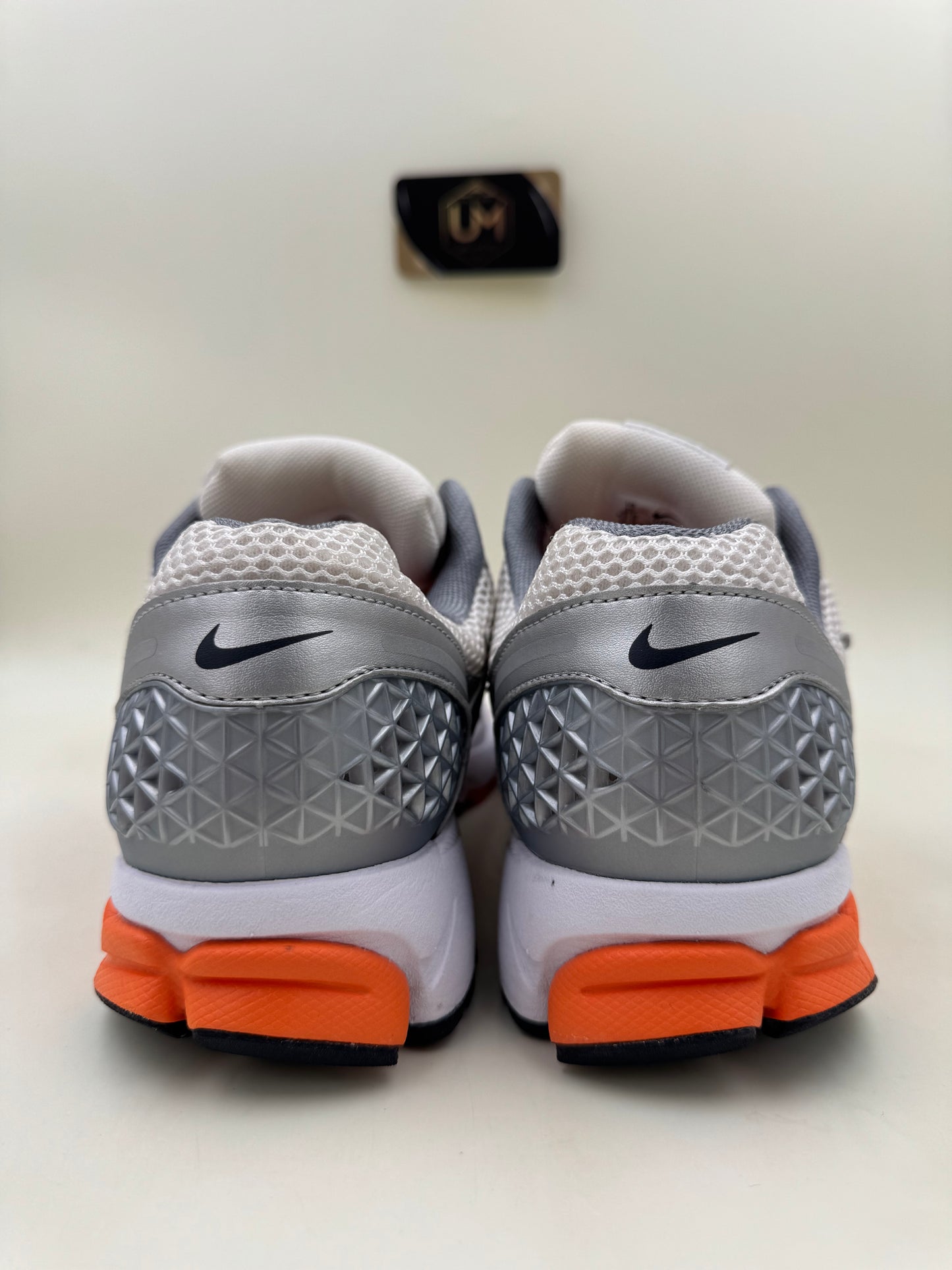 Nike Vomero 5 'Platinum Tint Safety Orange' | Size 10