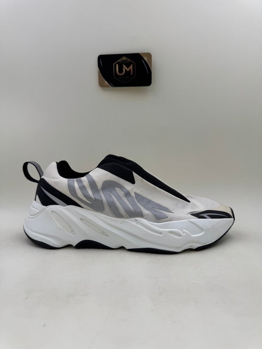 Yeezy 700 MNVN Laceless ‘Analog’ | Size 9