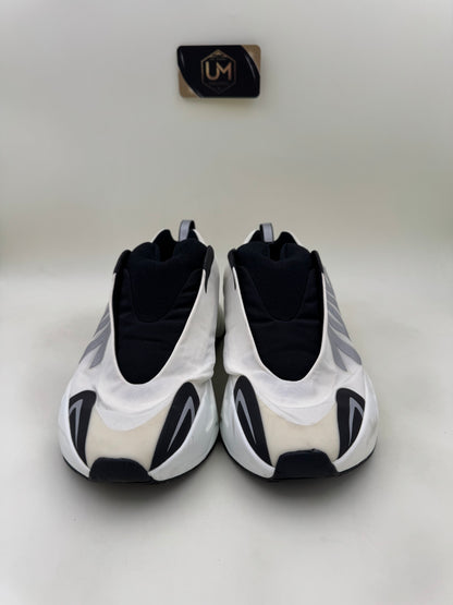 Yeezy 700 MNVN Laceless ‘Analog’ | Size 9