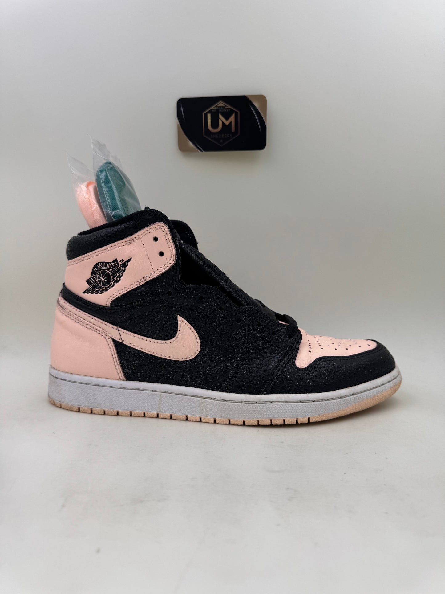 Jordan 1 High 'Crimson Tint' | Size 10.5