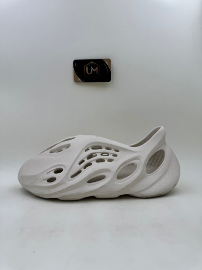 Yeezy Foam Runner 'Sand' | Size 11