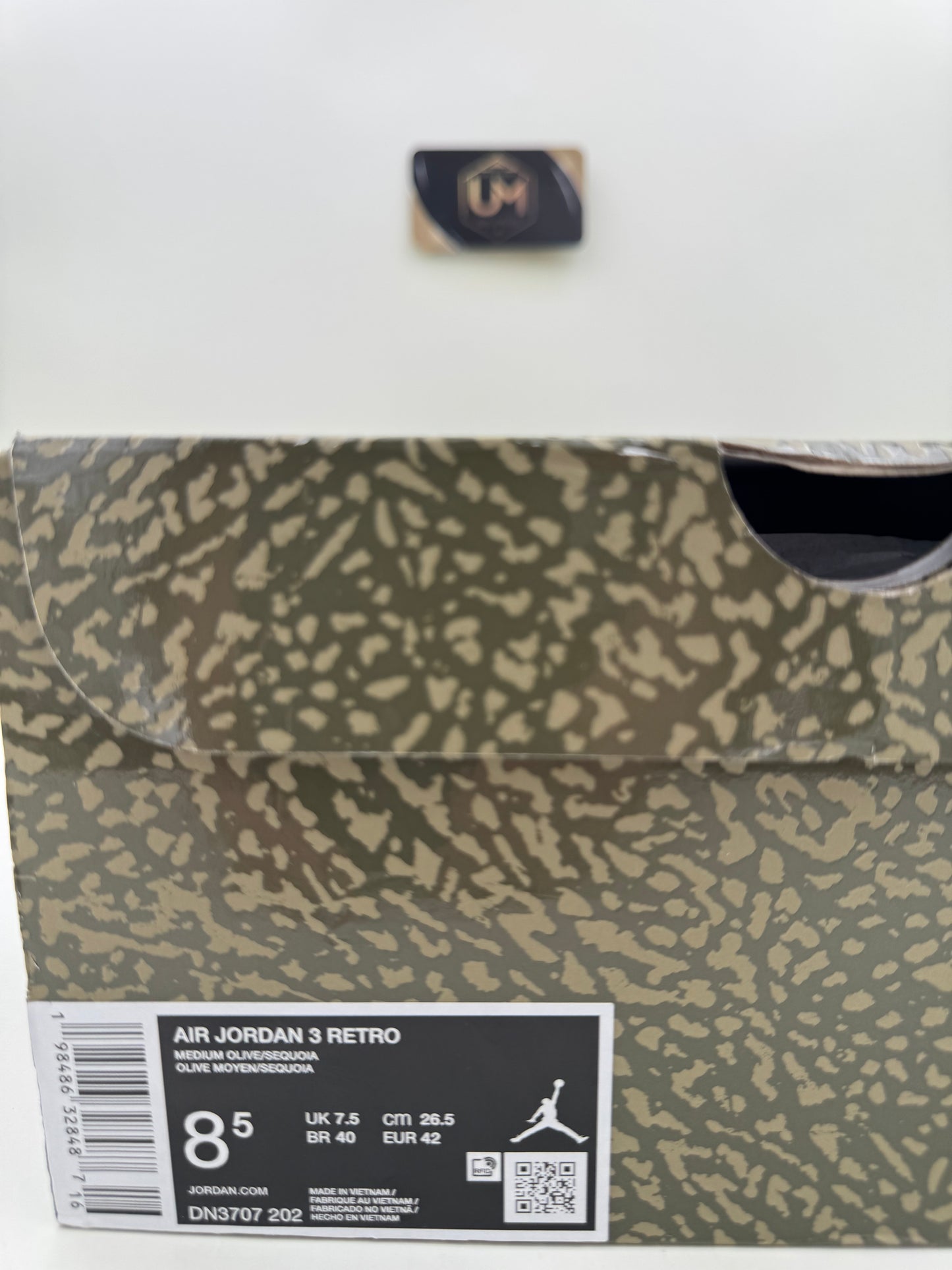 Jordan 3 ‘Family Affair’ | Size 8.5