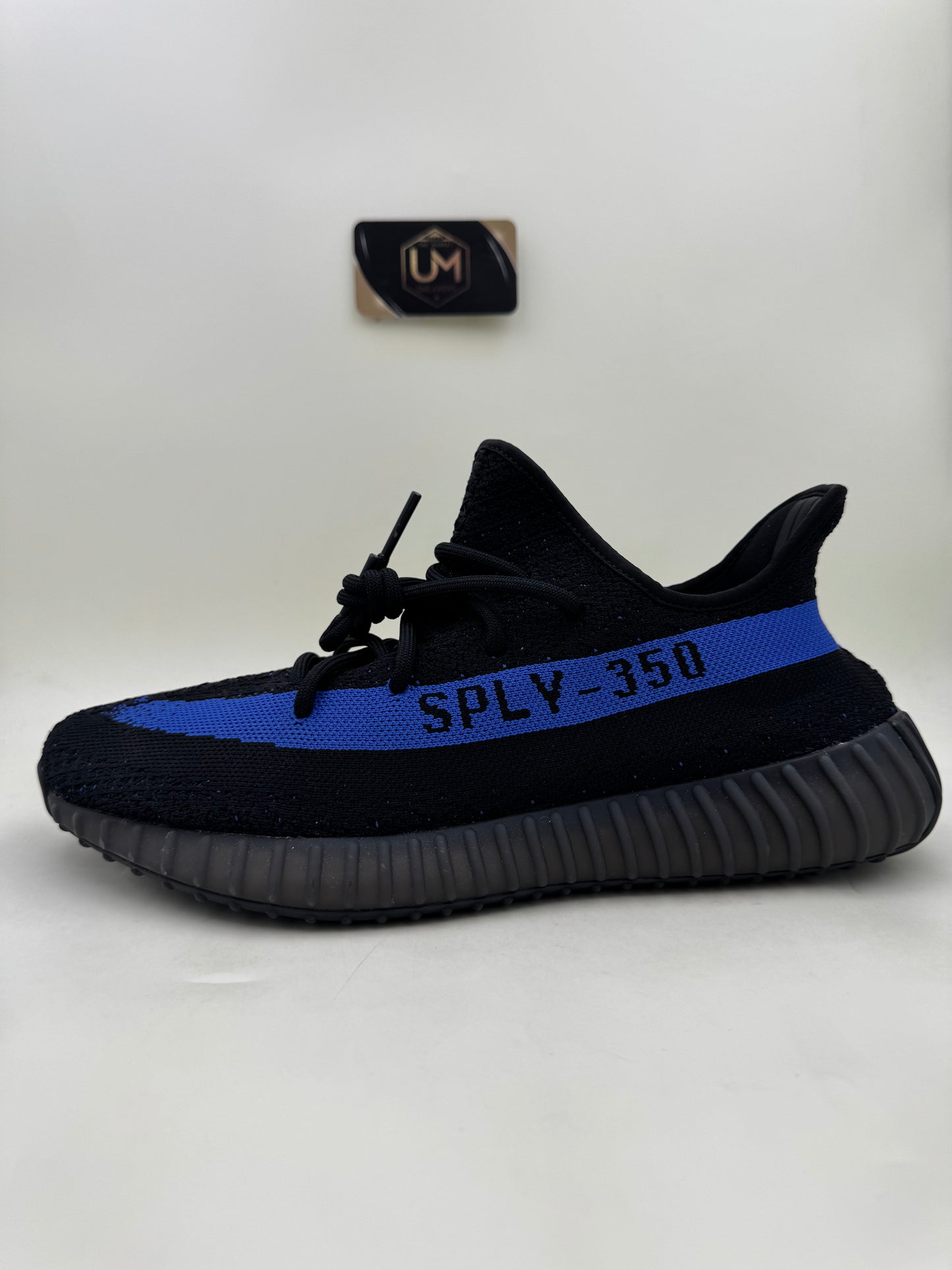 Yeezy 350 V2 ‘Dazzling Blue’ | Size 11