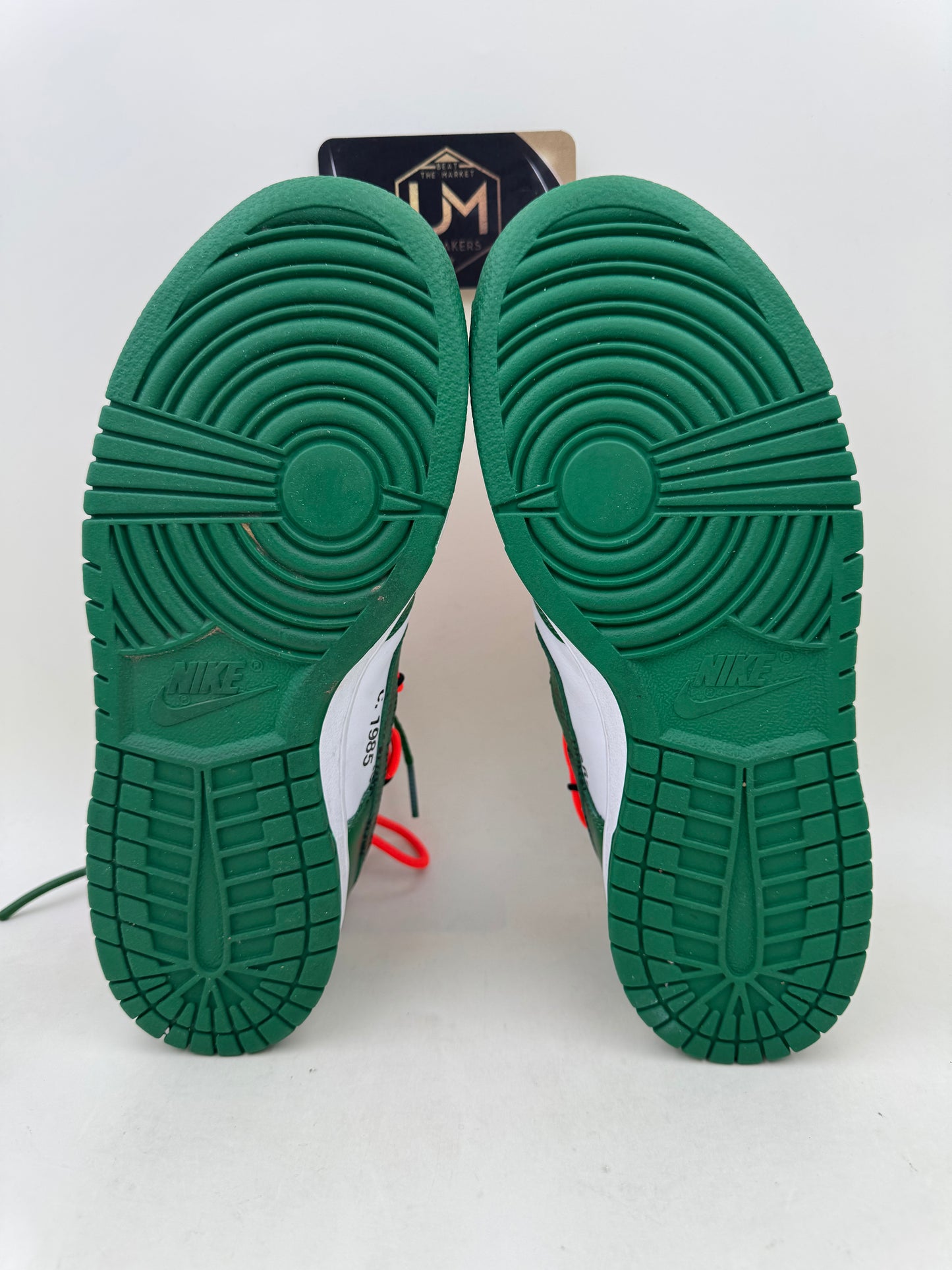 Off-White x Nike Dunk Low ‘Pine Green’ | Size 5.5