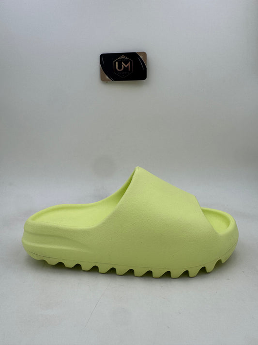 Yeezy Slides ‘Green Glow’ 2022 | Size 4