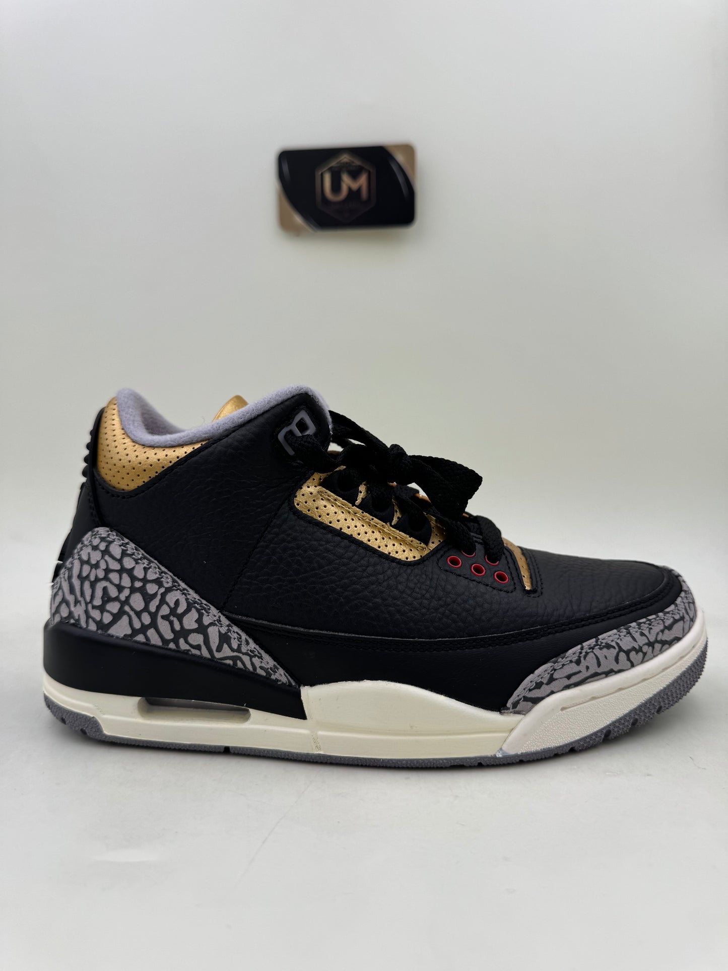 Jordan 3 'Black Gold' | Size 7W