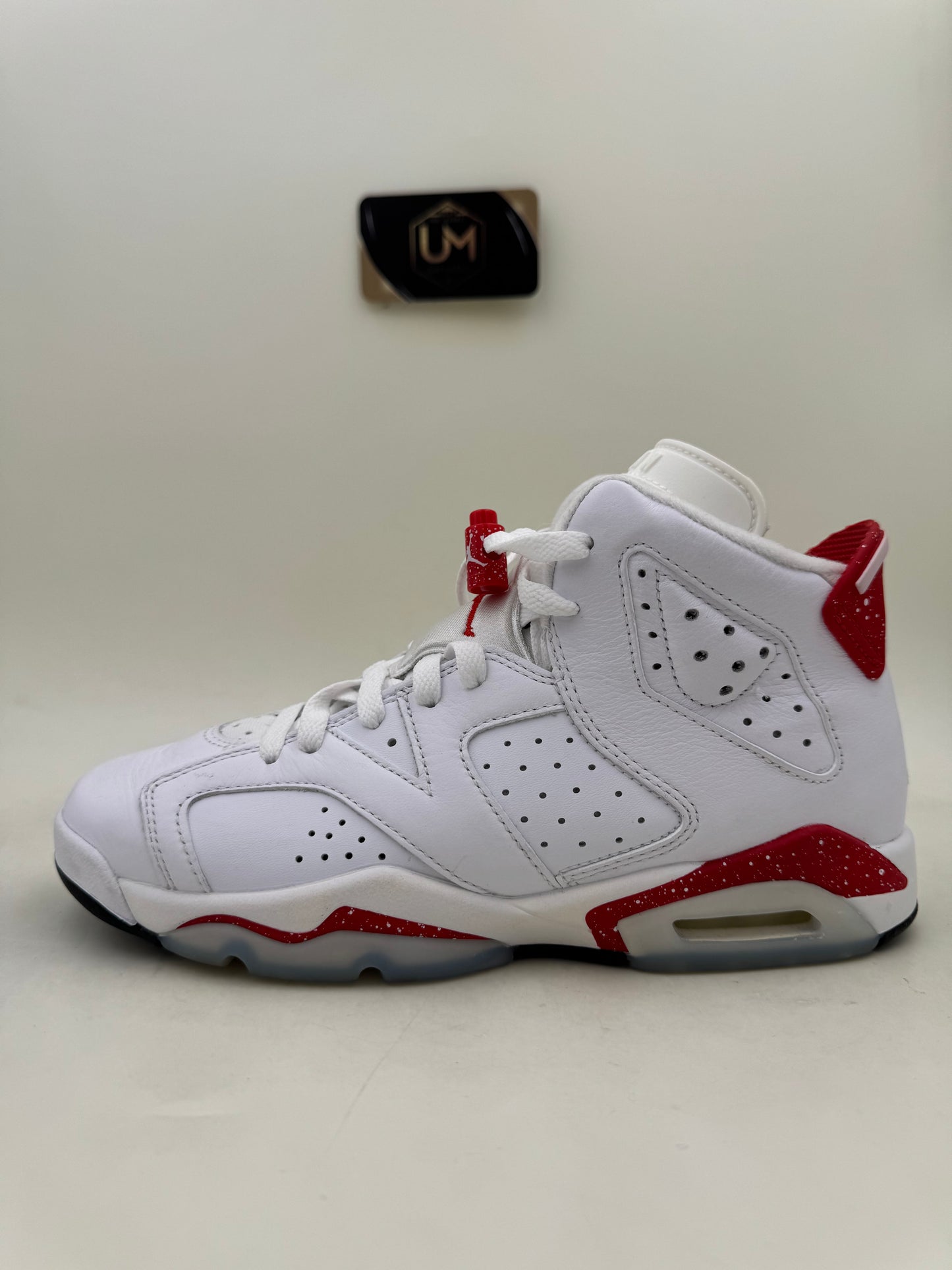 Jordan 6 'Red Oreo' | Size 5.5Y