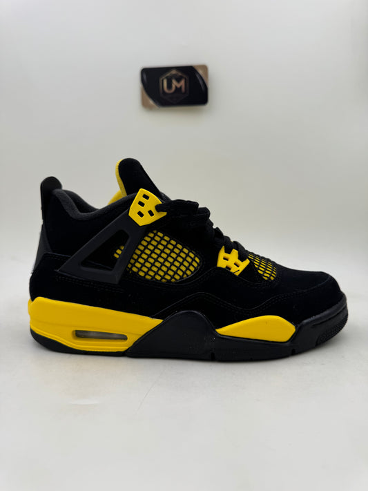 Jordan 4 ‘Thunder’ 2023 | Size 6Y