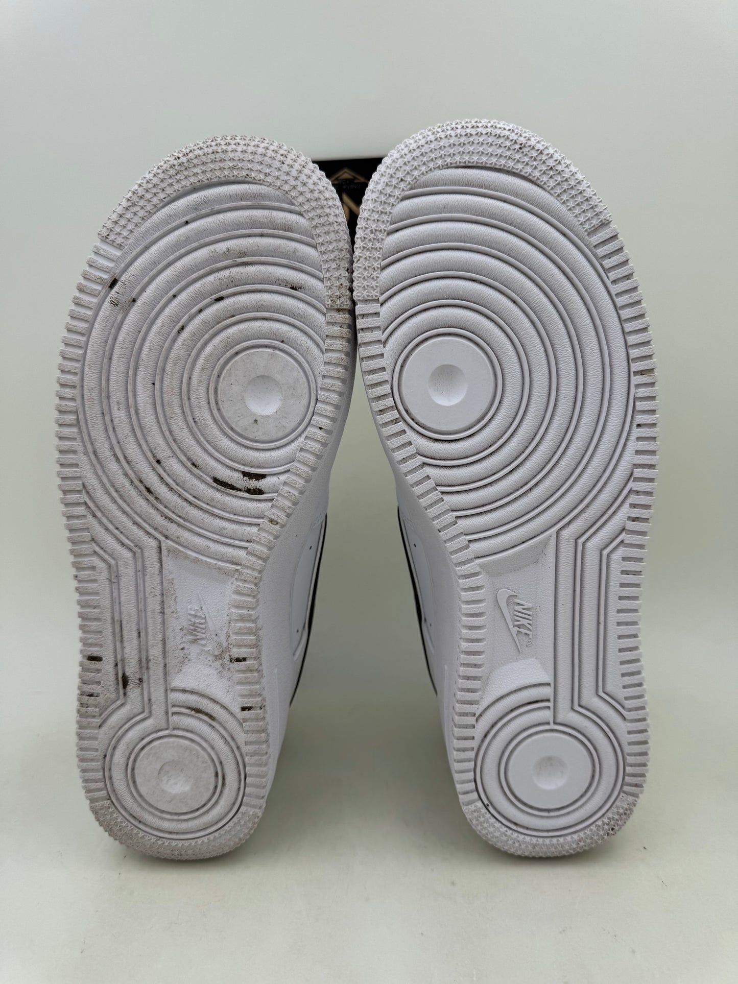 Nike Air Force 1 LV8 ‘White Metallic Gold’ | Size 7Y
